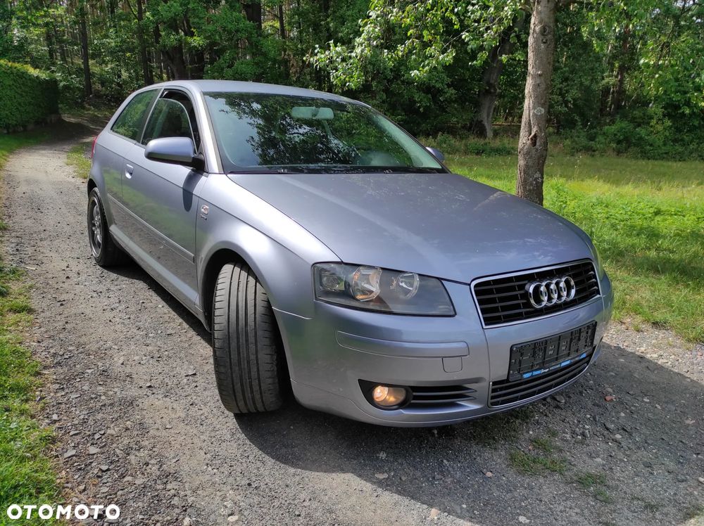 Audi A3 3-drzwiowe 1.6 Attraction - 4
