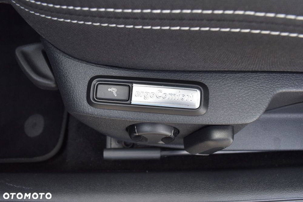 Volkswagen Passat - 30