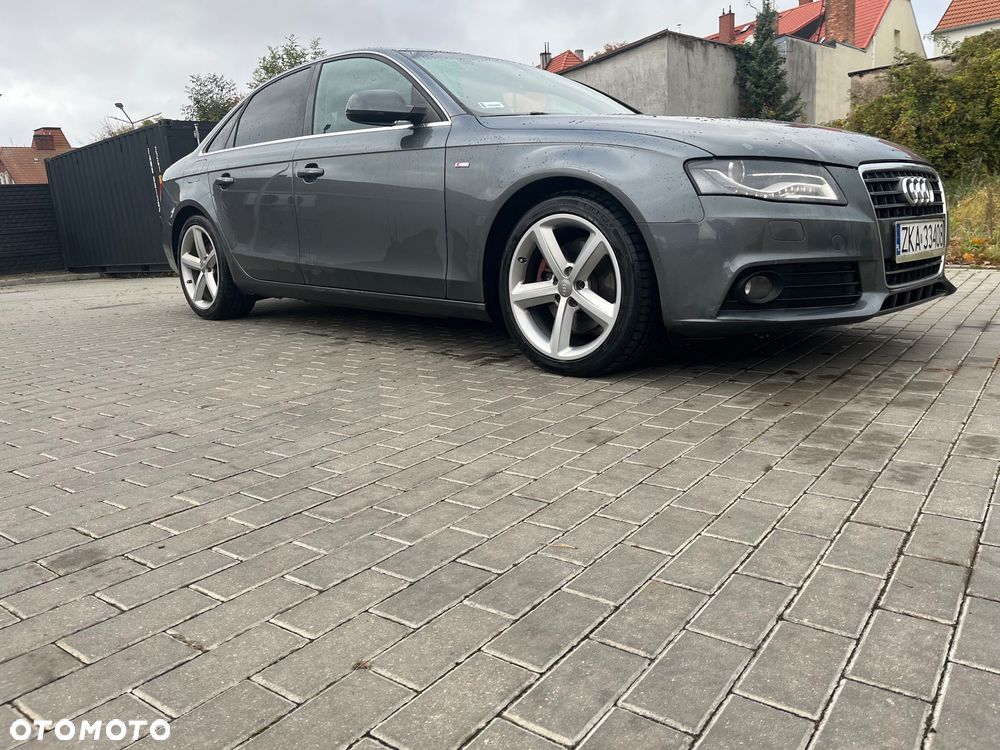 Audi A4 Limousine 2010 photo 4