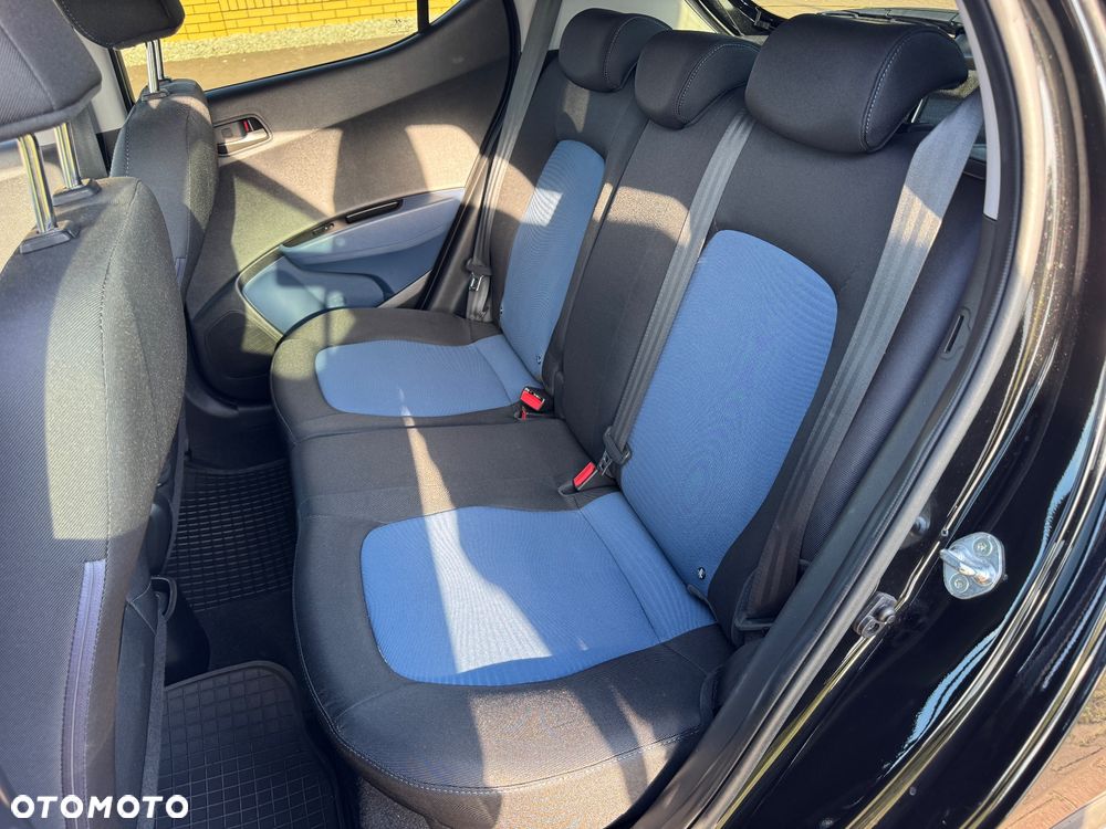 Hyundai i10 1.0 Fifa World Cup Edition - 5