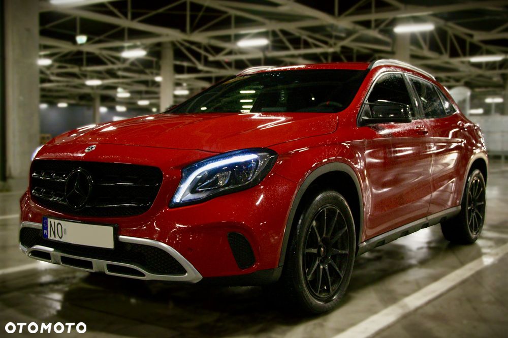 Mercedes-Benz GLA 220 4-Matic Urban - 1