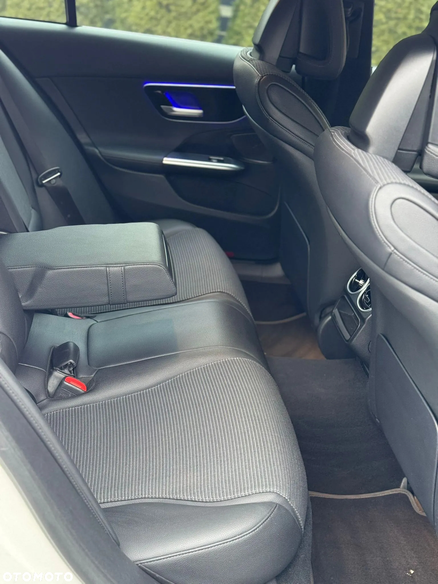 Mercedes-Benz Klasa C 180 9G-TRONIC - 12