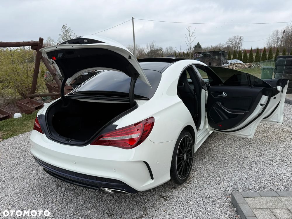 Mercedes-Benz CLA 180 AMG Line - 23