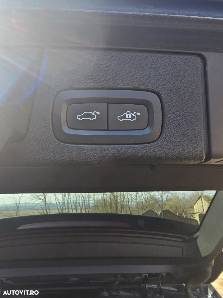 Volvo XC 60 D5 AWD Geartronic Inscription - 12