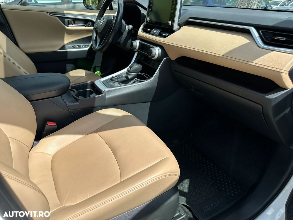 Toyota RAV4 - 18