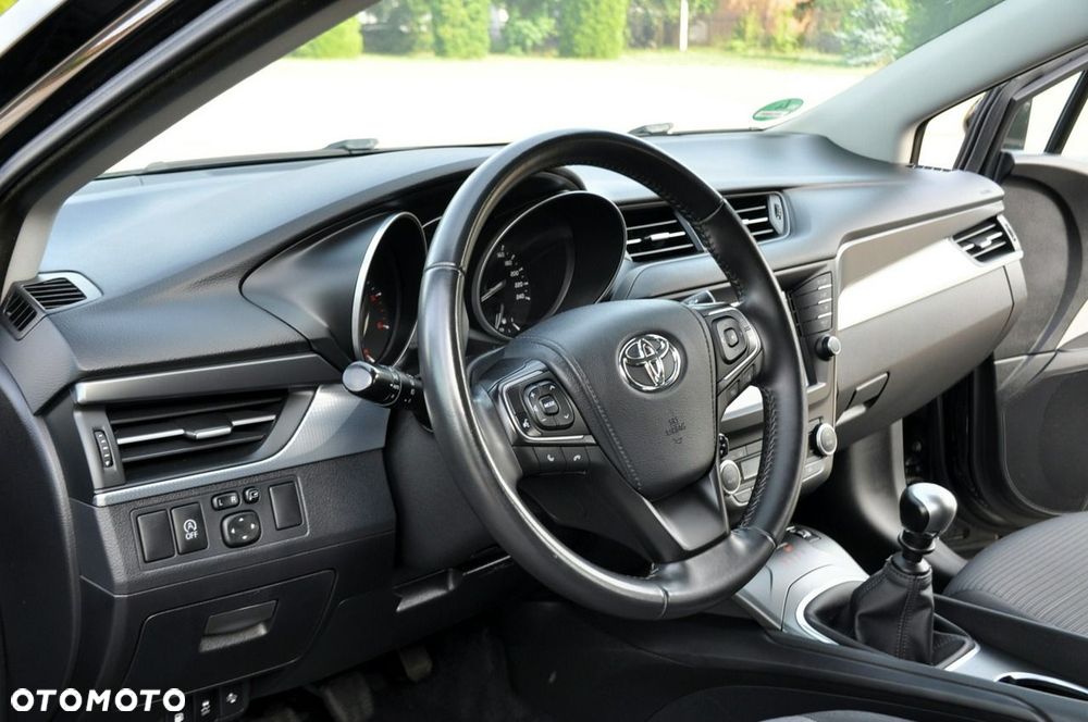 Toyota Avensis - 22