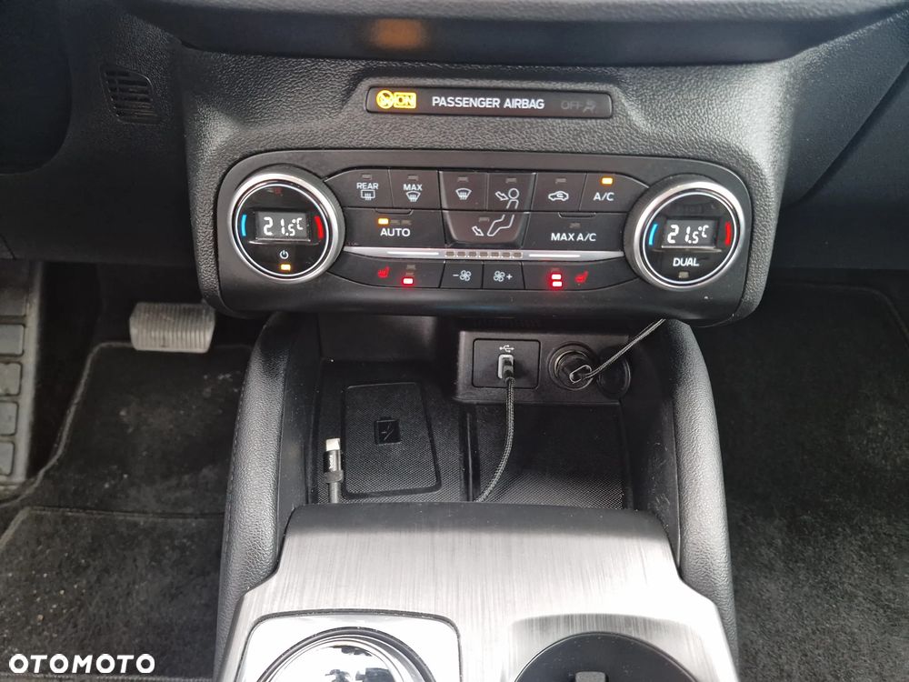 Ford Focus 2.0 EcoBlue Titanium - 17