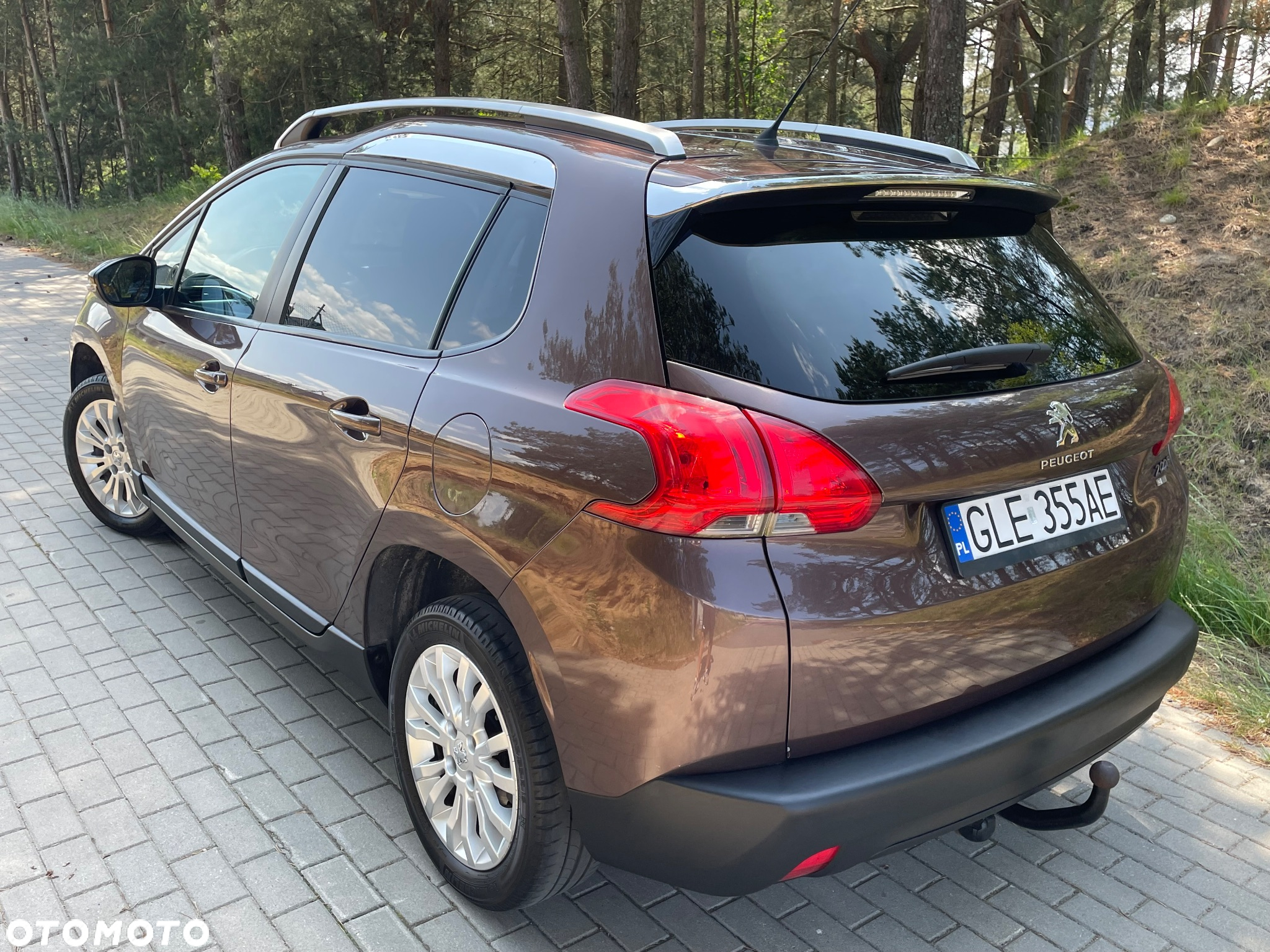 Peugeot 2008 1.6 e-HDi Allure S&S - 13