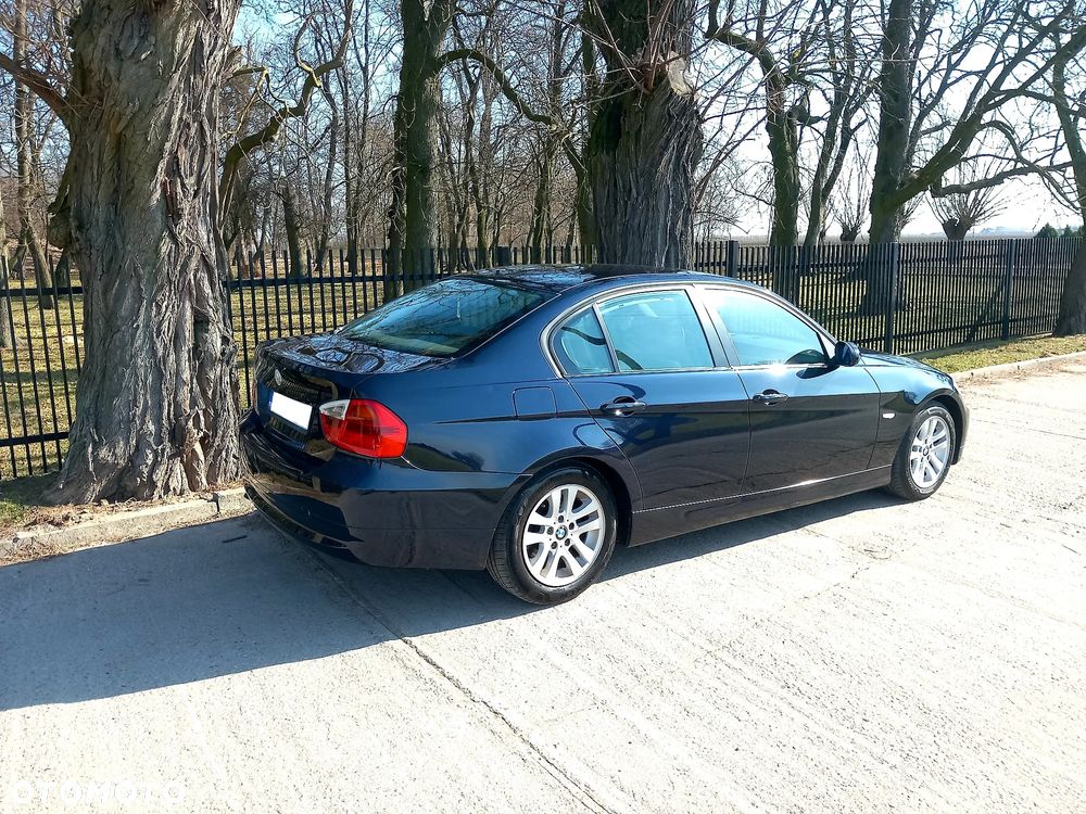 BMW Seria 3 318d - 6