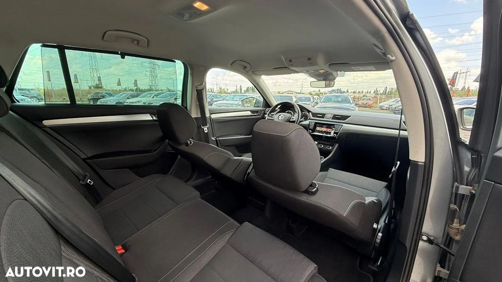Skoda Superb 2.0 TDI DSG Style - 16