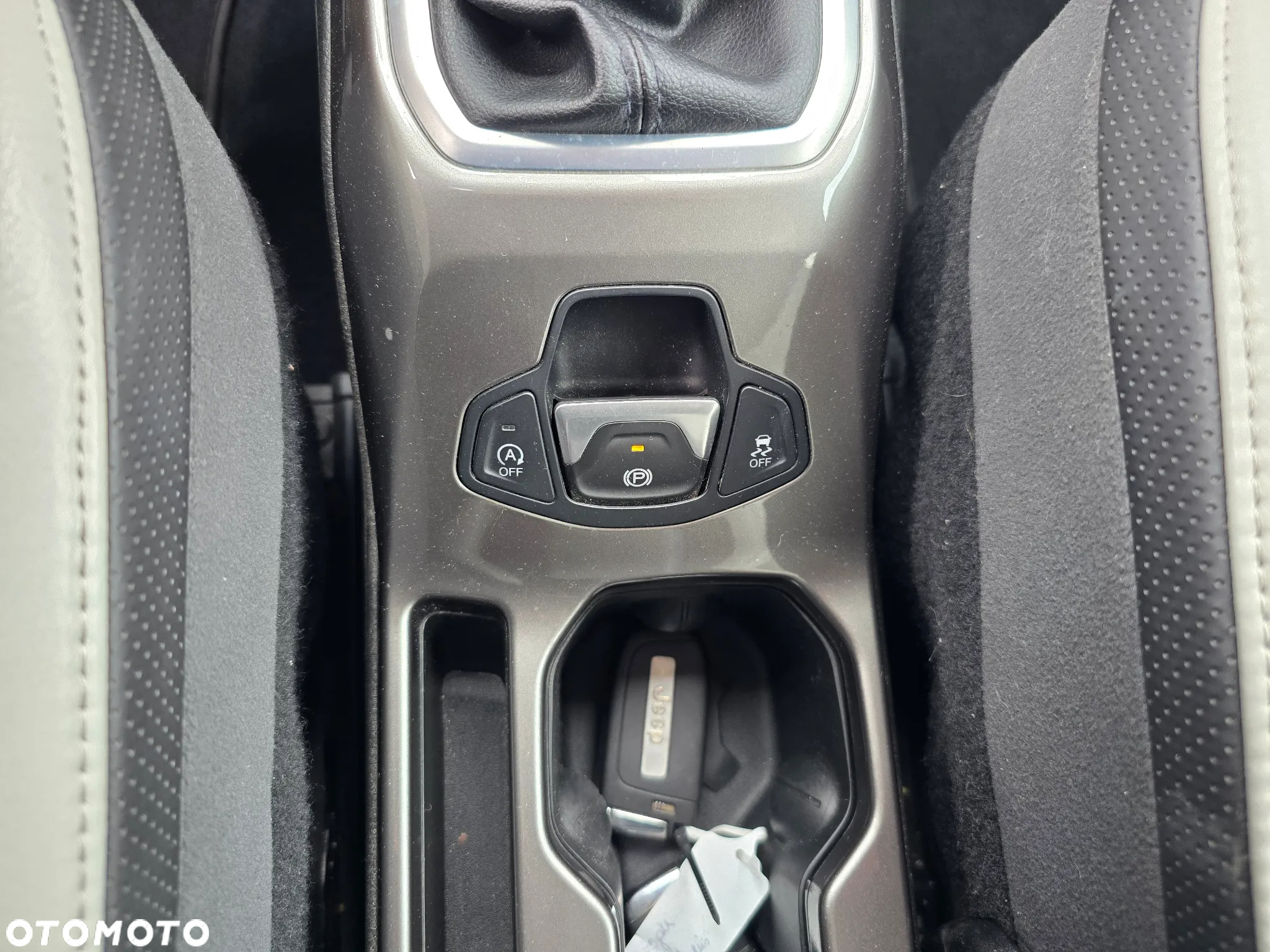 Jeep Renegade - 36
