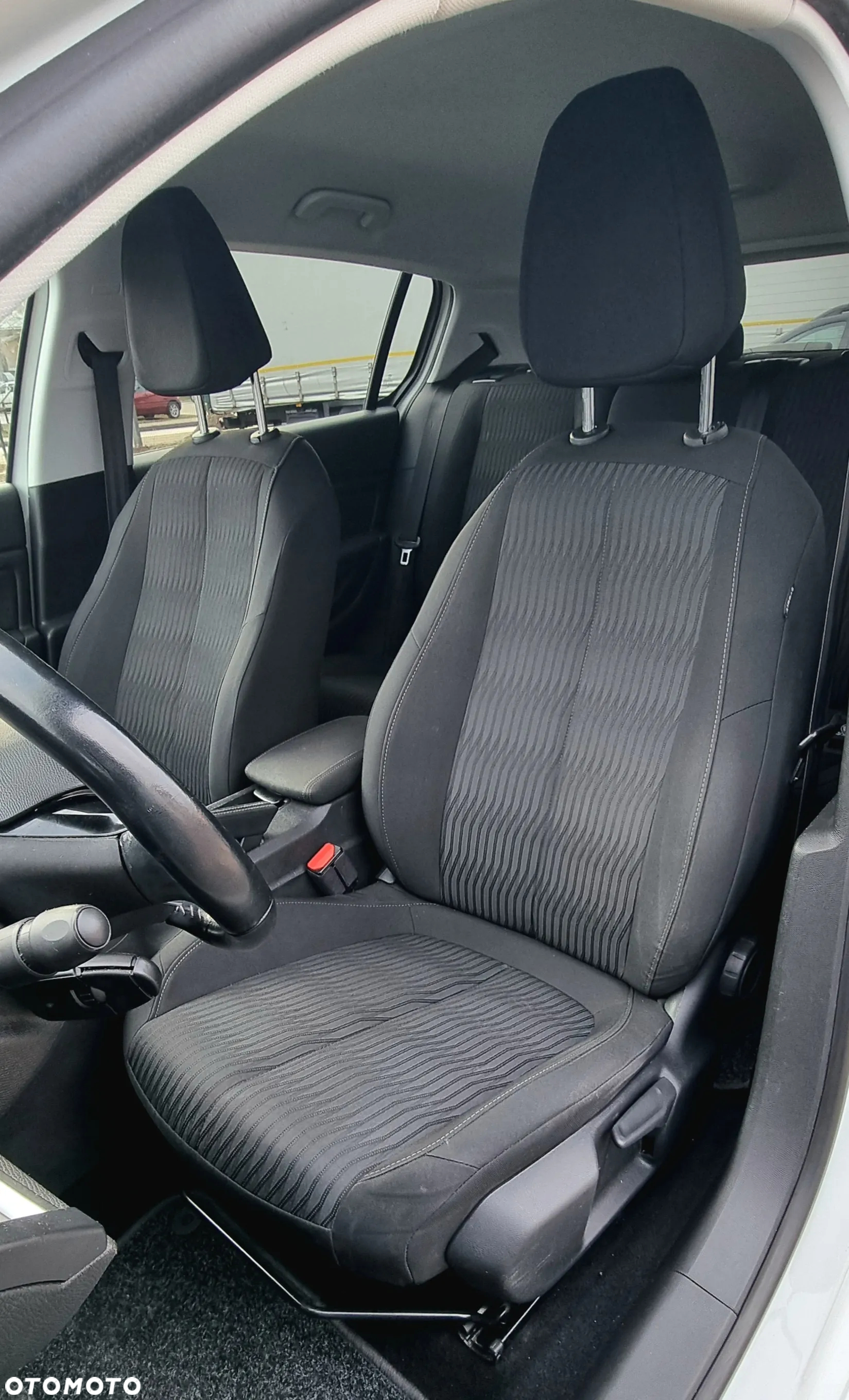 Peugeot 308 1.6 BlueHDi Allure S&S - 11