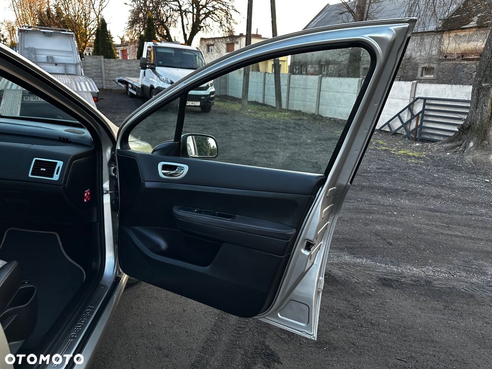 Peugeot 307 SW 140 OXYGO - 18