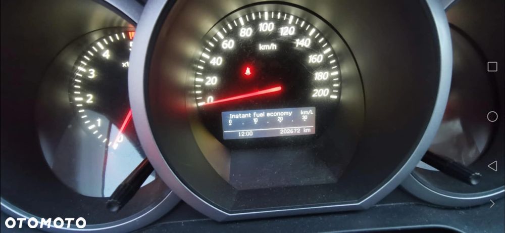 Suzuki Grand Vitara 1.9 DDiS - 12