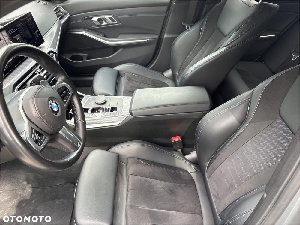 BMW Seria 3 320i M Sport - 11