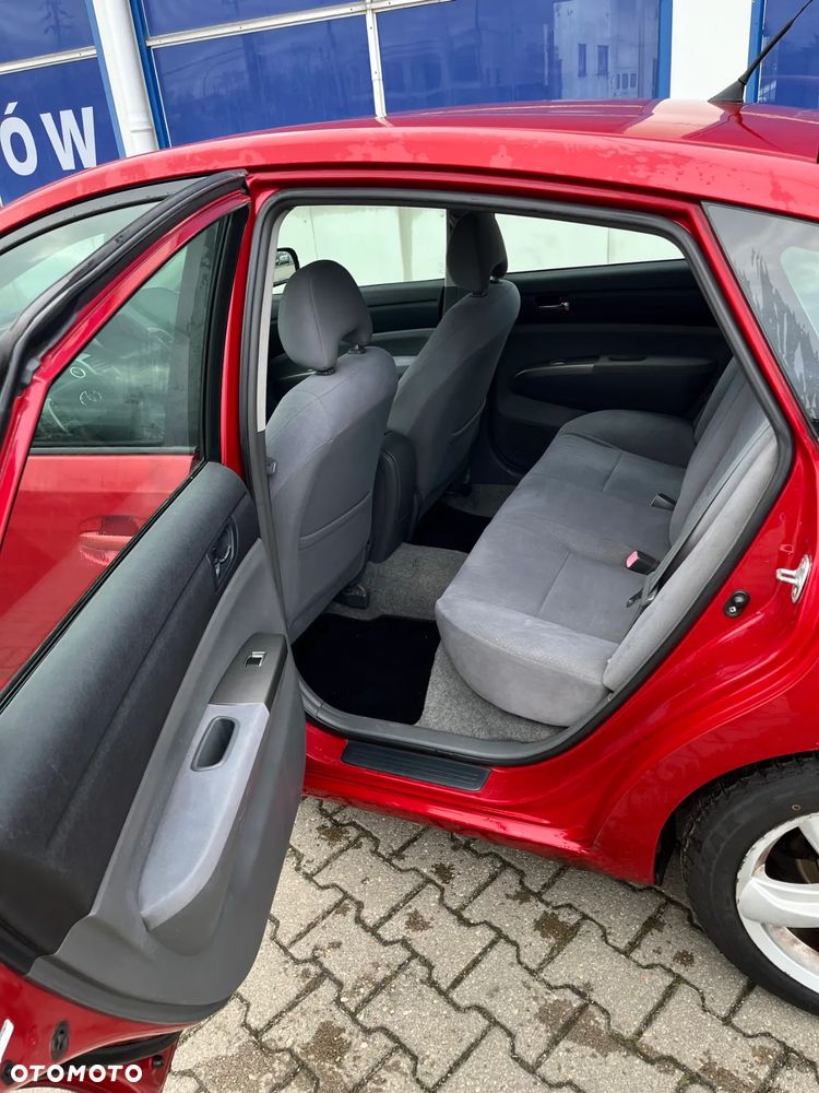 Toyota Prius 1.5 VVT-i Sol - 9