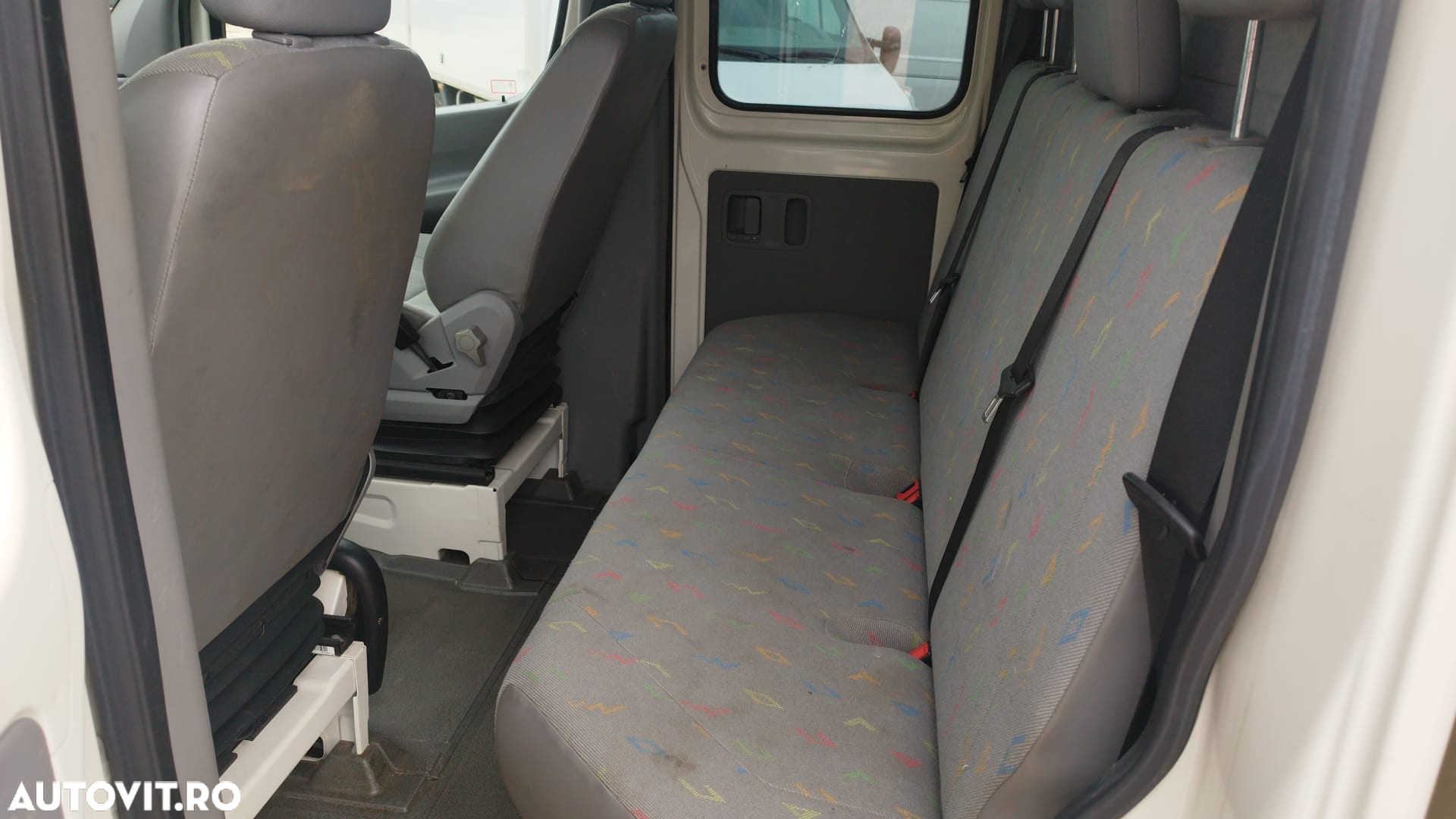 Volkswagen Crafter 7 locuri - 14