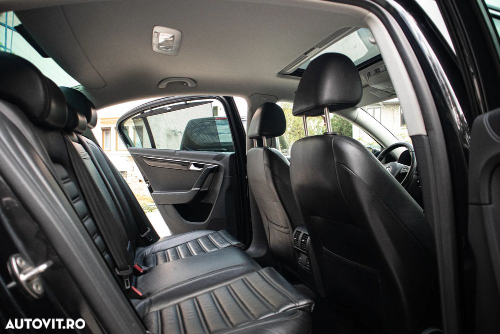 Volkswagen Passat - 12