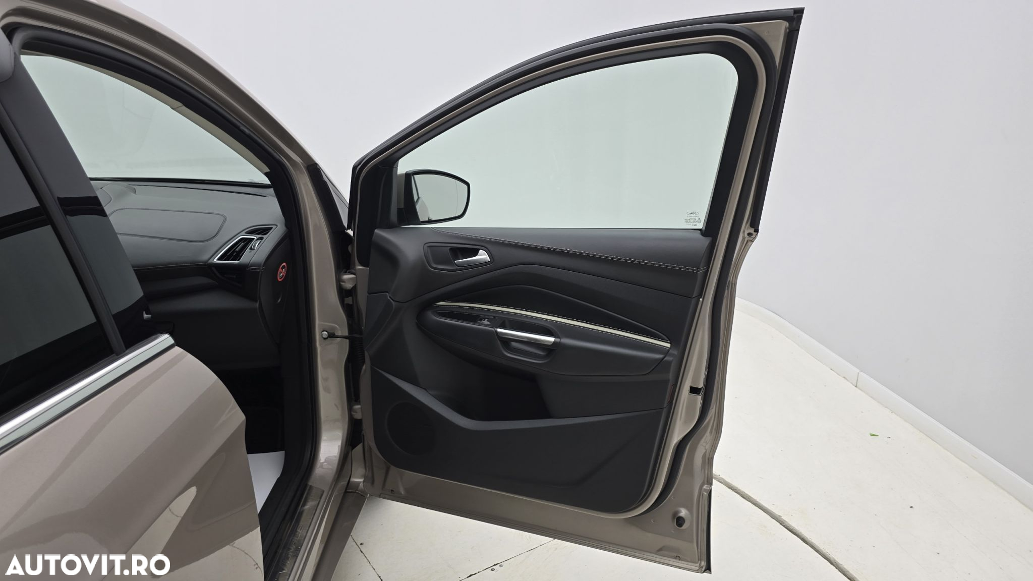 Ford Kuga - 18