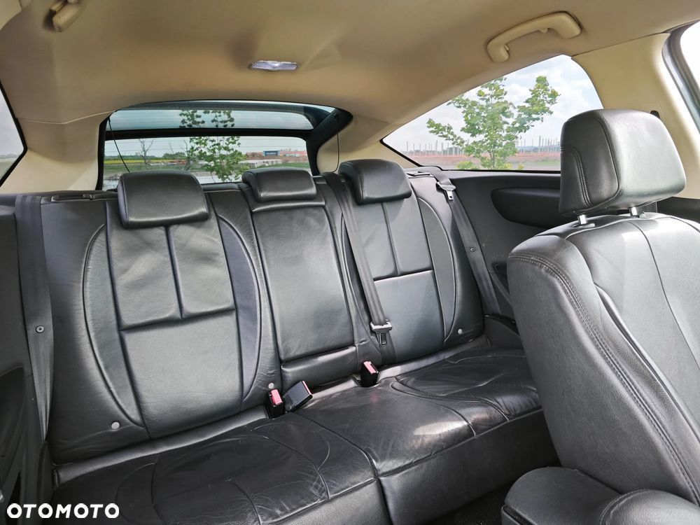 Citroën C4 2.0 16V VTS - 8