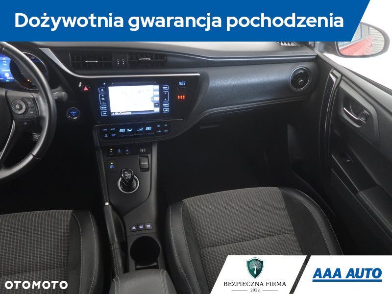 Toyota Auris - 10
