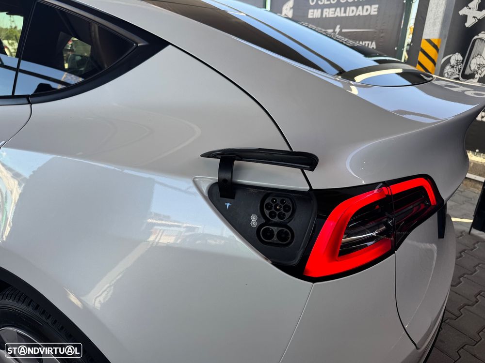 Tesla Model Y Long Range Tração Integral - 17