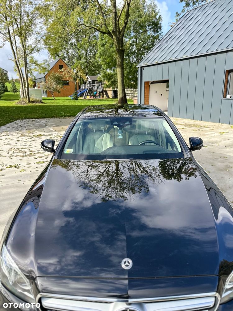 Mercedes-Benz Klasa E 220 d 4-Matic 9G-TRONIC - 8
