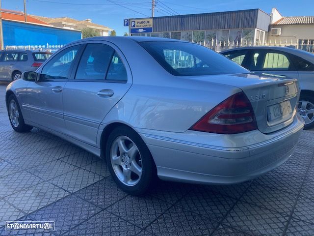 Mercedes-Benz C 220 - 13