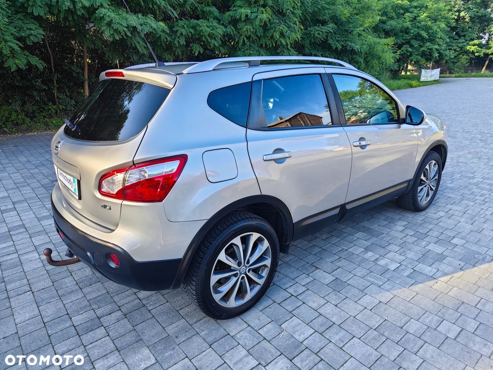 Nissan Qashqai 2.0 dCi 4 x 4 DPF tekna - 9