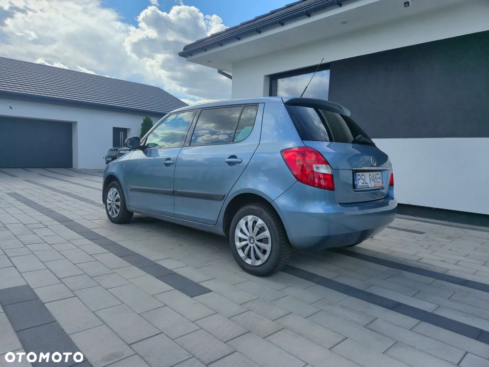 Skoda Fabia 1.2 HTP STYLE EDITION - 2
