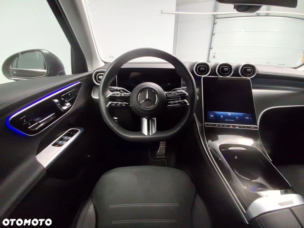 Mercedes-Benz GLC 300 e 4-Matic - 24