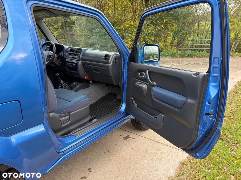 Suzuki Jimny 1.3 - 10