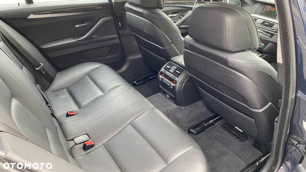 BMW Seria 5 520d Luxury Line - 30