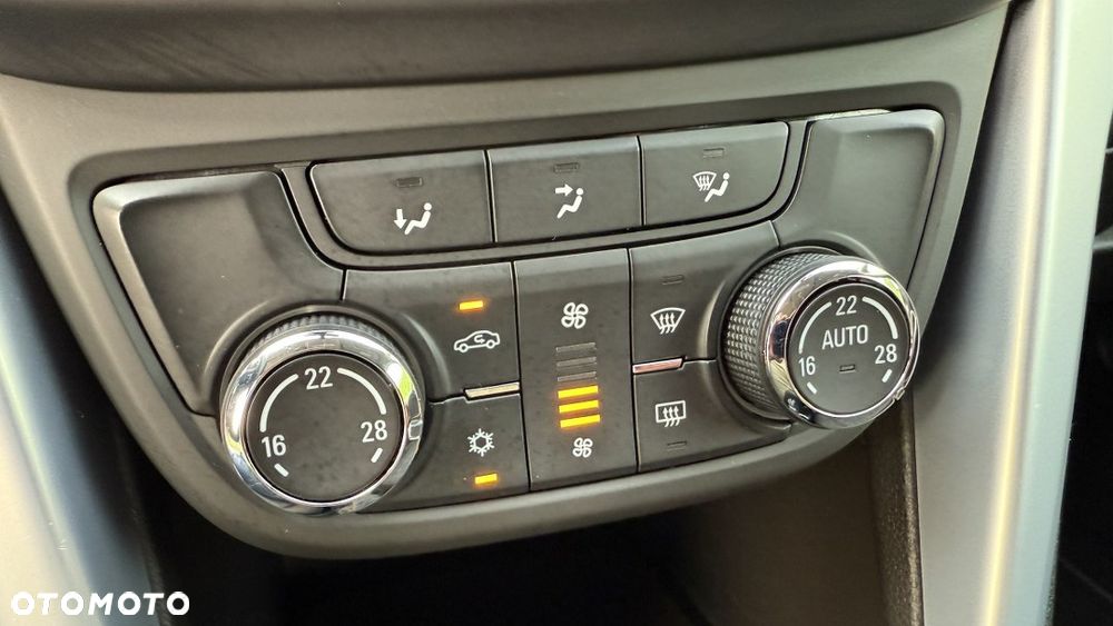 Opel Zafira Tourer 1.4 Turbo Innovation - 23