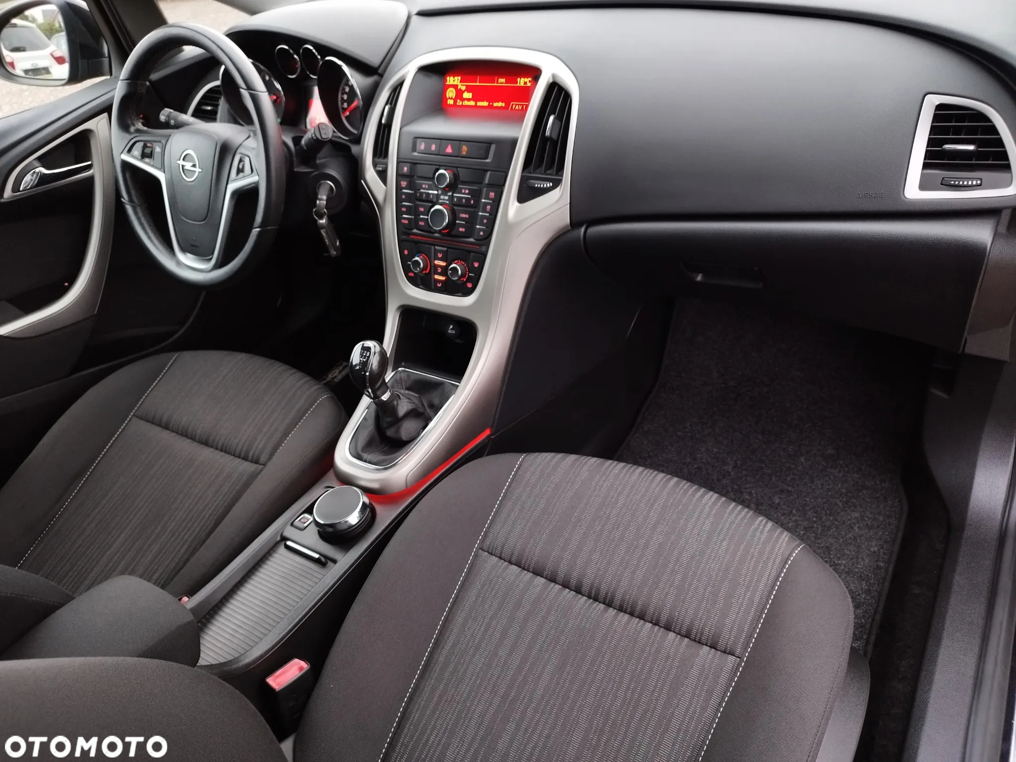 Opel Astra 1.6 Active - 26