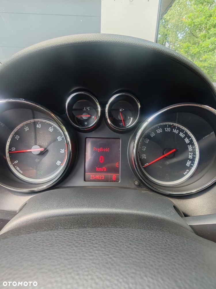 Opel Astra 1.4 Turbo - 3