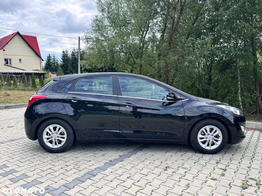 Hyundai i30 blue 1.6 GDI Passion - 8