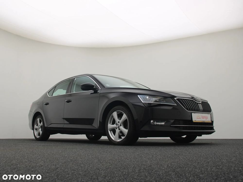 Skoda Superb 2.0 TDI Style DSG - 11