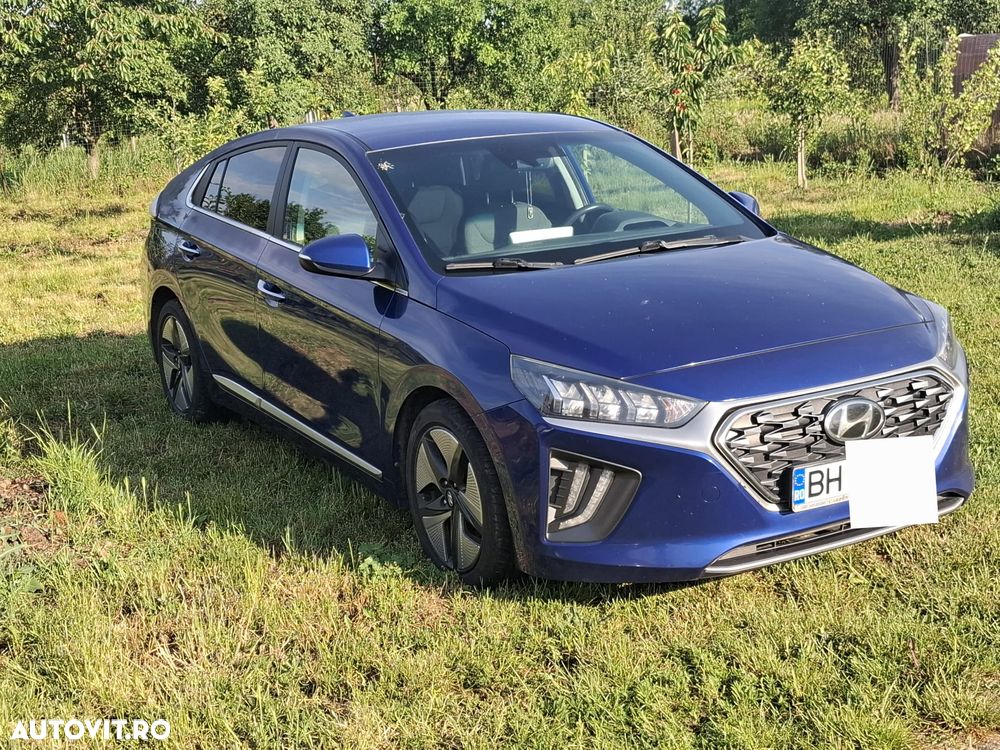 Hyundai IONIQ - 10