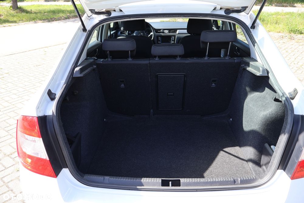 Skoda RAPID 1.2 TSI Style - 11