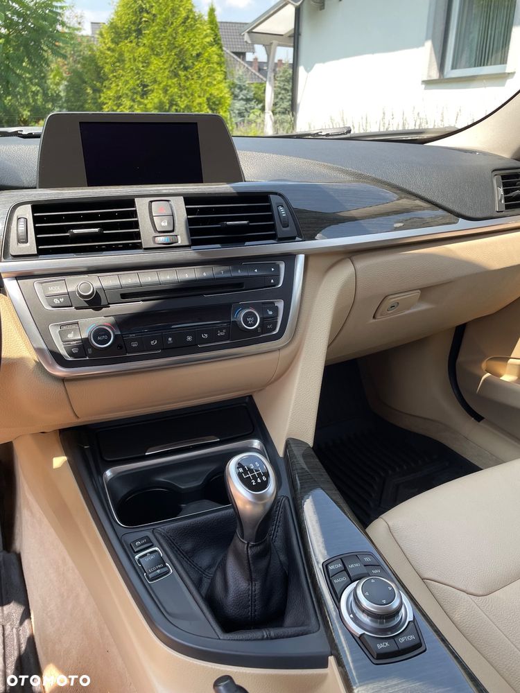 BMW Seria 3 318d Luxury Line - 20