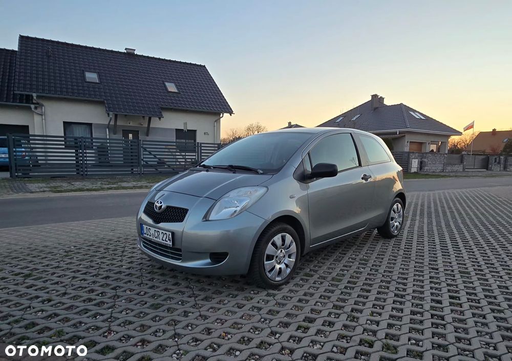 Toyota Yaris 1.0 VVT-i - 1