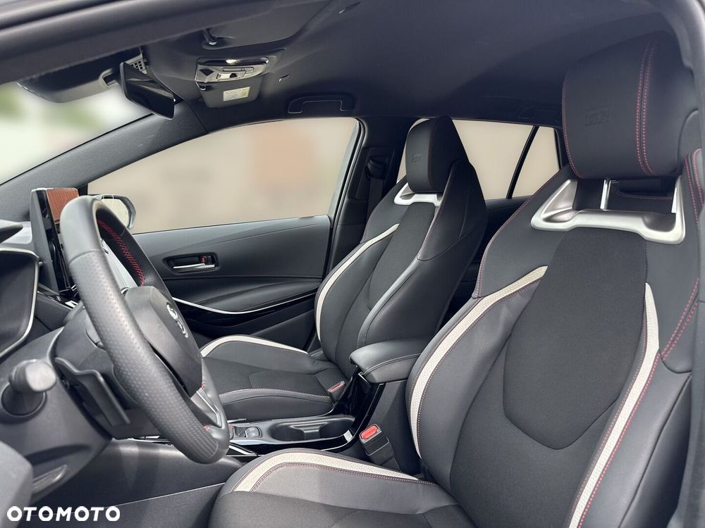 Toyota Corolla 2.0 Hybrid GR Sport - 12
