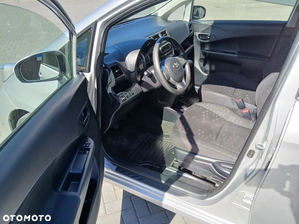 Toyota Verso S 1.33 VVT-i - 10