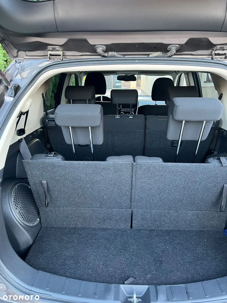Mitsubishi Outlander - 11