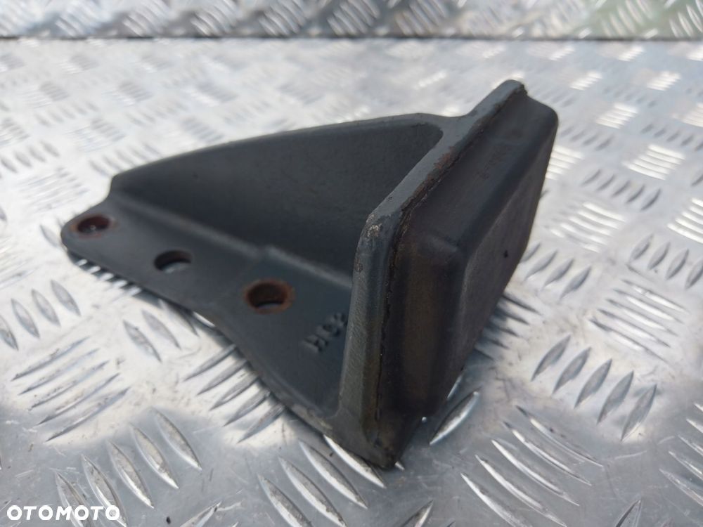 ODBOJNIK RAMY SCANIA R - 4