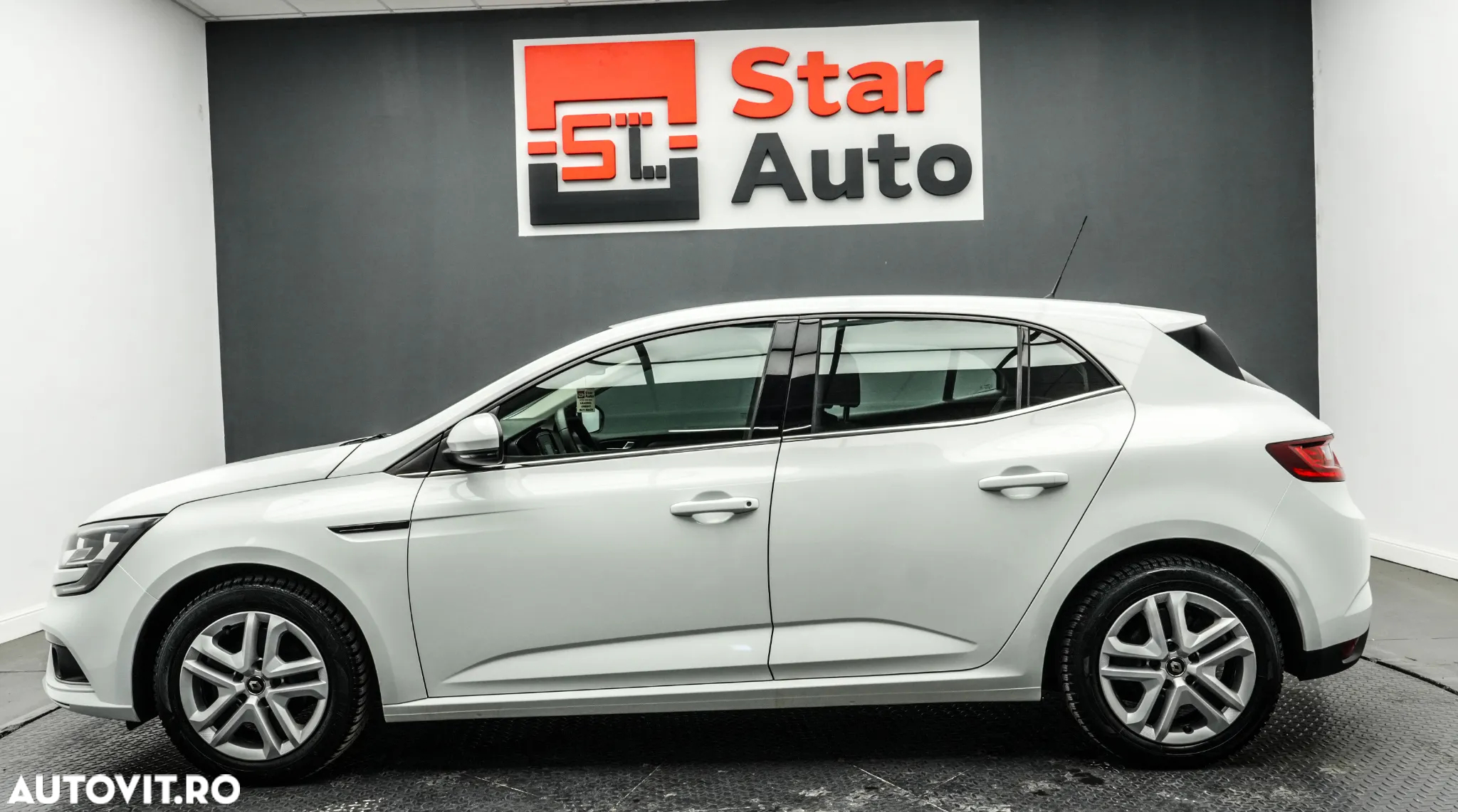 Renault Megane Blue dCi 116 Life - 10