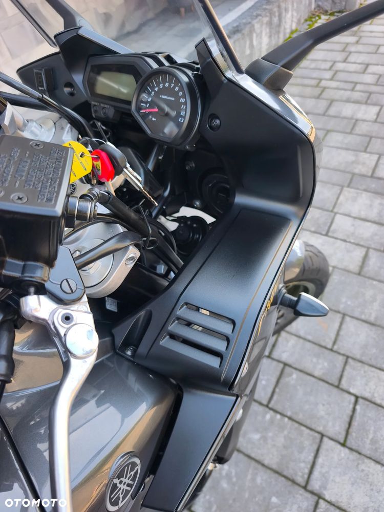 Yamaha FZ - 26