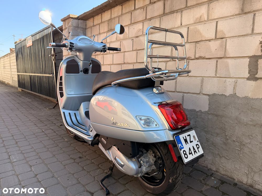 Vespa GTS - 16