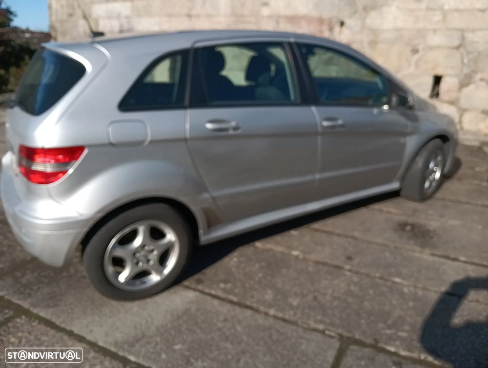 Mercedes-Benz B 150 - 2
